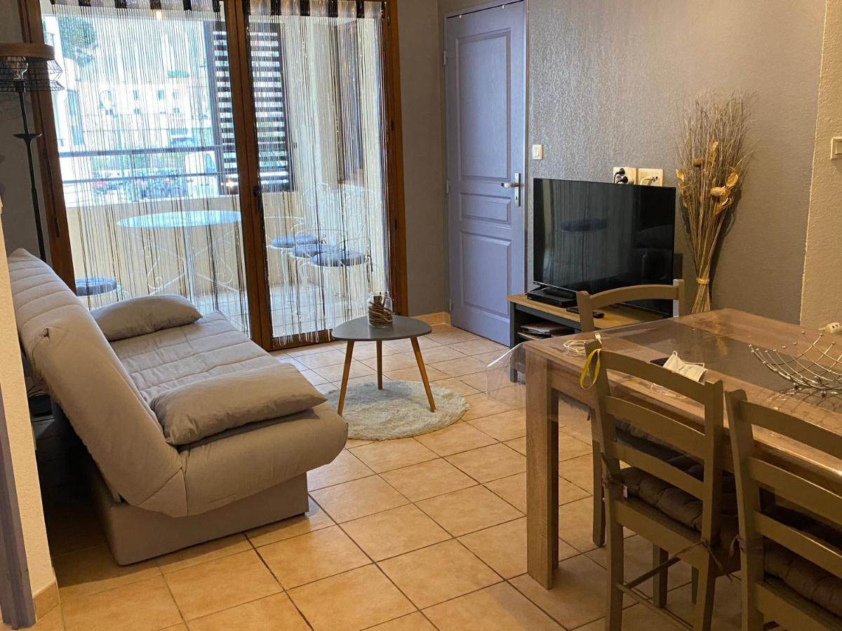 Appartement 3 Min A Pied Du Centre D'Uzes Parking Piscine Exteriör bild