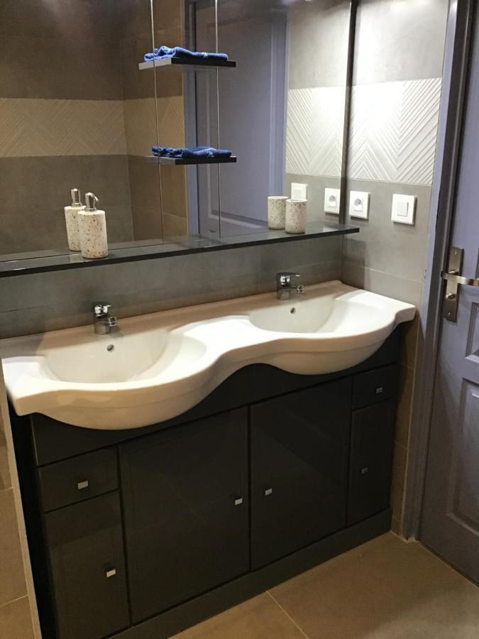 Appartement 3 Min A Pied Du Centre D'Uzes Parking Piscine Exteriör bild