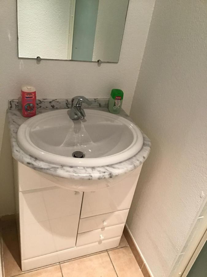 Appartement 3 Min A Pied Du Centre D'Uzes Parking Piscine Exteriör bild