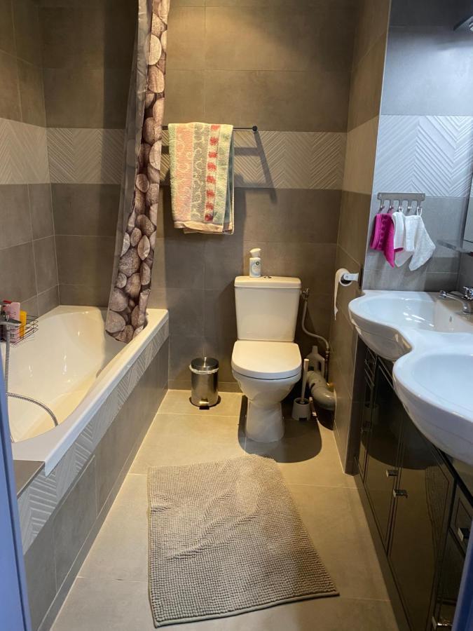 Appartement 3 Min A Pied Du Centre D'Uzes Parking Piscine Exteriör bild
